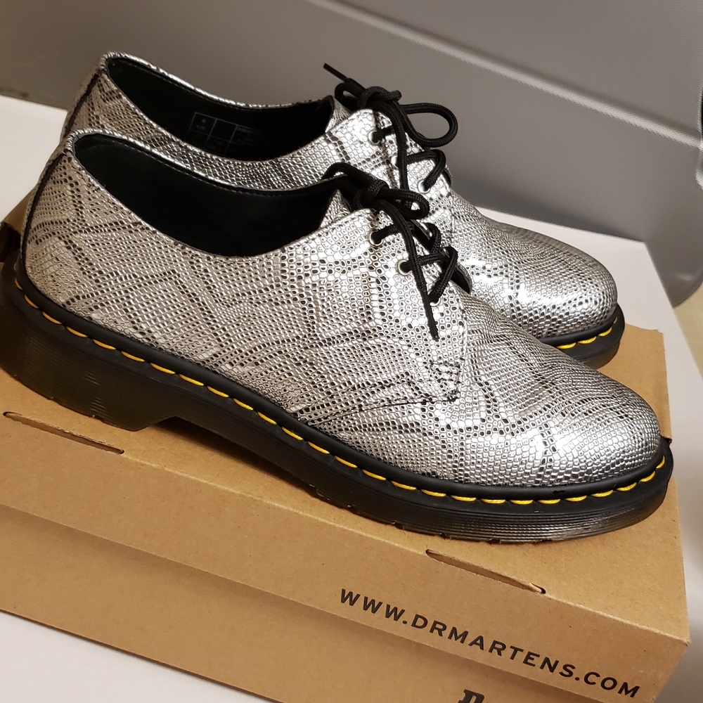 Dr Martens Derby Vegan Women size 10